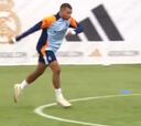 ¿Runrún y críticas a Mbappé? Pues va el Madrid y saca estos vídeos del entrenamiento