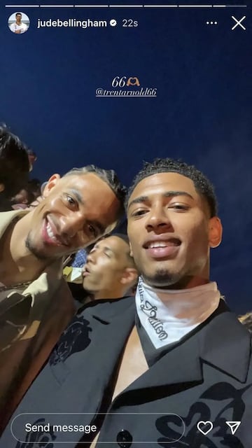 Historia de Instagram de Jude junto a Trent Alexander-Arnold durante sus vacaciones.