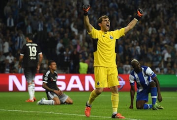 Casillas celebrating a Porto win in the Champions League.