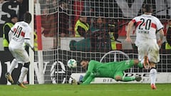 El Stuttgart perdonó un penalti en el 95' pitado por el VAR