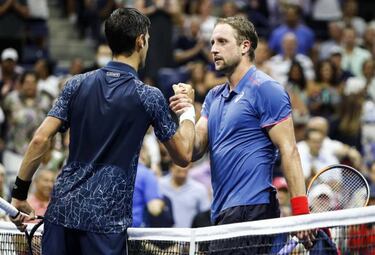 Djokovic overcomes Tennys Sandgren in New York