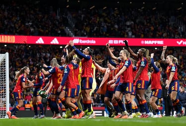 Las jugadoras españolas celebran la victoria por 3-0 ante Alemania. Las de Sonia Bemúdez conquistan su segunda Nations League.