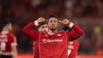 Loyola protagoniza el mercado en Argentina: Riquelme lo llamó para que juegue en Boca y esto pasó