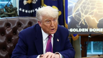 U.S. President Donald Trump makes an announcement regarding the Golden Dome missile defense shield in the Oval Office of the White House in Washington, D.C., U.S., May 20, 2025. REUTERS/Kevin Lamarque