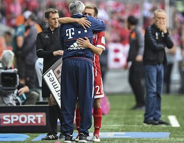 Philipp Lahm y Carlo Ancelotti.