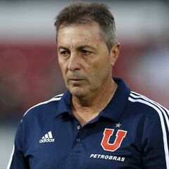 Frank Kudelka baja la intensidad de las polémicas en la U