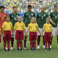 Los 10 mundialistas mexicanos que podría cambiar de equipo