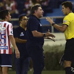 Cambio de Junior ante Palmeiras genera polémica en Libertadores