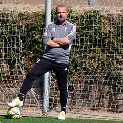 Las dudas de Paco para el debut