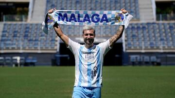 Álex Pastor, durante su presentación como nuevo jugador del Málaga CF.