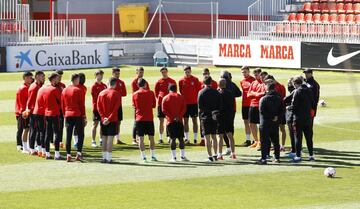 El grupo en el entrenamiento de hoy.