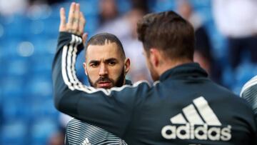 Benzema, en el calentamiento del Real Madrid-Girona.