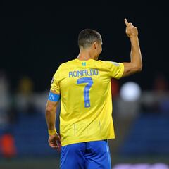 Watch: Mini “Cristiano Ronaldo” goes viral after scoring amazing free-kick…in a Barcelona shirt?!