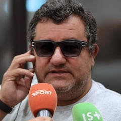 Los clubes, contra Raiola