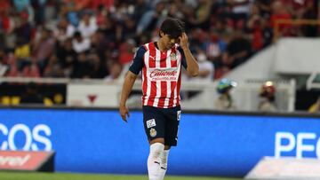 Chivas llega con retraso a Toluca por avería del camión