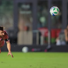 Messi iguala récord goleador de Zlatan Ibrahimovic en MLS tras nuevo doblete ante Nashville