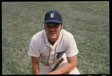 Bill Freehan, lanzador histórico en las Grandes Ligas (MLB) en los años 60 y 70, falleció el 19 de agosto a los 79 años de edad. Freehan, cinco veces ganador del Guante de Oro, tuvo una carrera de éxito con los Tigres de Detroit, equipo en el que militó sus 15 temporadas de profesional, desde 1961 a 1976. Además, contó con 11 apariciones en el Partido de las Estrellas y fue campeón de la Serie Mundial en 1968. 