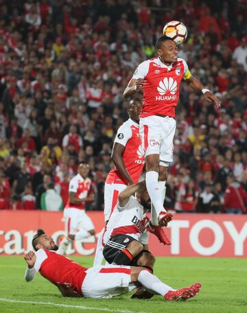 Santa Fe queda con 4 puntos y River es lider con 11 unidades.