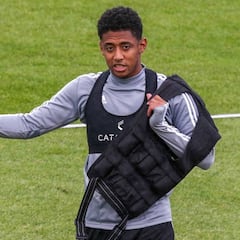 Un diezmado Tenerife recibe al intratable líder en el Heliodoro