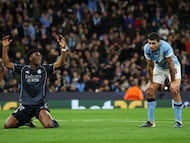 Soccer Football - UEFA Champions League - Round 16 - Second Leg - Manchester City v Real Madrid - Etihad Stadium, Manchester, Britain - March 17, 2026 Real Madrid's Aurelien Tchouameni and Manchester City's Rodri react REUTERS/Phil Noble