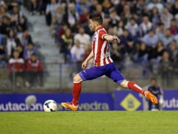 0-2. David Villa anota el segundo gol.