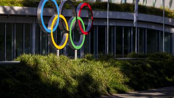 Lausannne (Switzerland), 12/06/2024.- Olympic Rings in front of The Olympic House, headquarters of the International Olympic Committee (IOC) at the opening of the executive board meeting of the International Olympic Committee (IOC), at the Olympic House, in Lausanne, Switzerland, 12 June 2024. (Suiza) EFE/EPA/MARTIAL TREZZINI