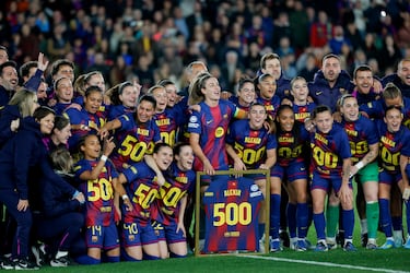 Alexia Putellas celebra sus 500 partidos con el Barcelona con un gol y dos asistencias en el Camp Nou.