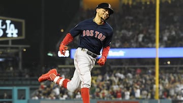 Tras largas negociaciones, los Red Sox han decidido desprenderse del patrullero de 27 a&ntilde;os, quien formar&aacute; una dupla de temer en los jardines de Los Angeles.