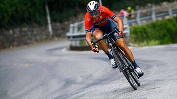 Vincenzo Nibali, durante una zona de bajada en la 15ª etapa del Giro de Italia entre Ivrea y Como.