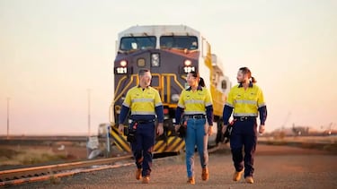 El Snowpiercer existe: arranca el Tren Infinito que no necesita ni combustible ni recarga