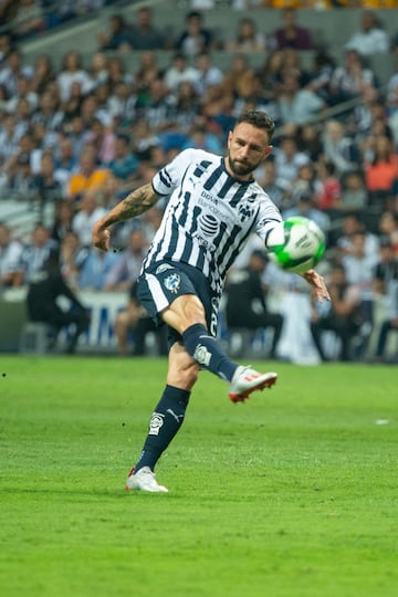 Luego de superar un tumor que él mismo definió como cáncer, Layún buscará mantenerse en su buen nivel que lo ha llevado en diferentes oportunidades a la Selección Mexicana.