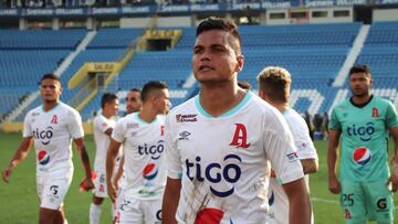 Águila se impuso a Isidro Metapán por marcador de dos goles por cero en las semifinales de ida y vuelta, por lo que pasó caminando a la final.