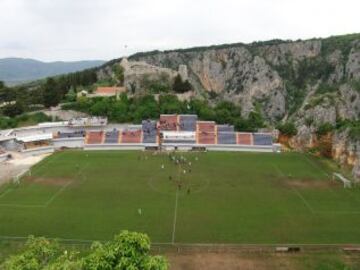 7 - Otro ángulo del Town Stadium Gospin.