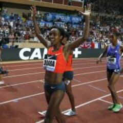 Genzebe Dibaba bate el récord mundial de los 1.500: 3:50.07