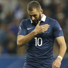 Roux: "En Francia somos racistas, por eso no llaman a Benzema"