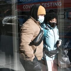 Ómicron podría alcanzar su punto máximo en febrero, dice el Dr. Fauci