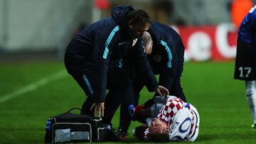 TALLINN, ESTONIA - MARCH 28:  Marko Pjaca of Croatia lays on the field injured during international friendly between Estonia and Croatia at A. le Coq Arena on March 28, 2017 in Tallinn, Estonia.  (Photo by Joosep Martinson/Getty Images)