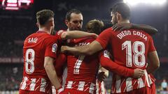 Los jugadores del Atl&eacute;tico celebran un gol. 