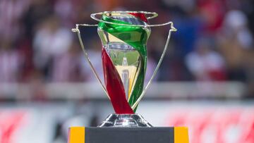 Trofeo de la Copa MX. 