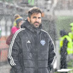 Cesc no levanta cabeza