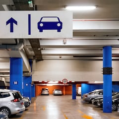 Aparca en un centro comercial, vuelve con prisa y no descubre la sorpresa hasta salir: dos horas de aparcamiento por más de 5.000 euros