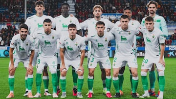 Alineación del Racing en Vitoria.