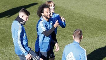 Valverde, Marcelo y Modric, durante un entrenamiento del Real Madrid.