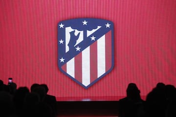 Atlético Madrid's new badge is unveiled.