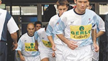 <b>EN CASA</b>. El Compostela sigue en huelga.