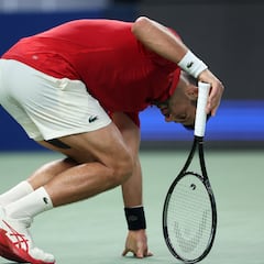 Djokovic se derrumba ante el sorprendente Vacherot
