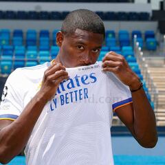 Boateng defiende a Alaba por besar el escudo del Madrid