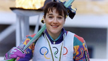 Blanca Fern&aacute;ndez Ochoa, posa con la medalla de bronce de los Juegos Ol&iacute;mpicos de Invierno de Albertville de 1992.
 