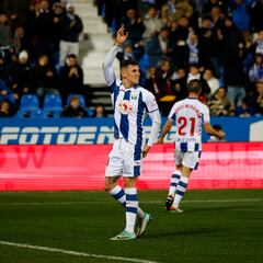 Raba y la cuadrilla de los ‘fichajes’ imprevistos ilusionan al líder
