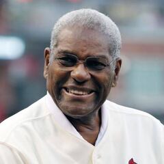 Bob Gibson mejora en su tratamiento contra el cáncer